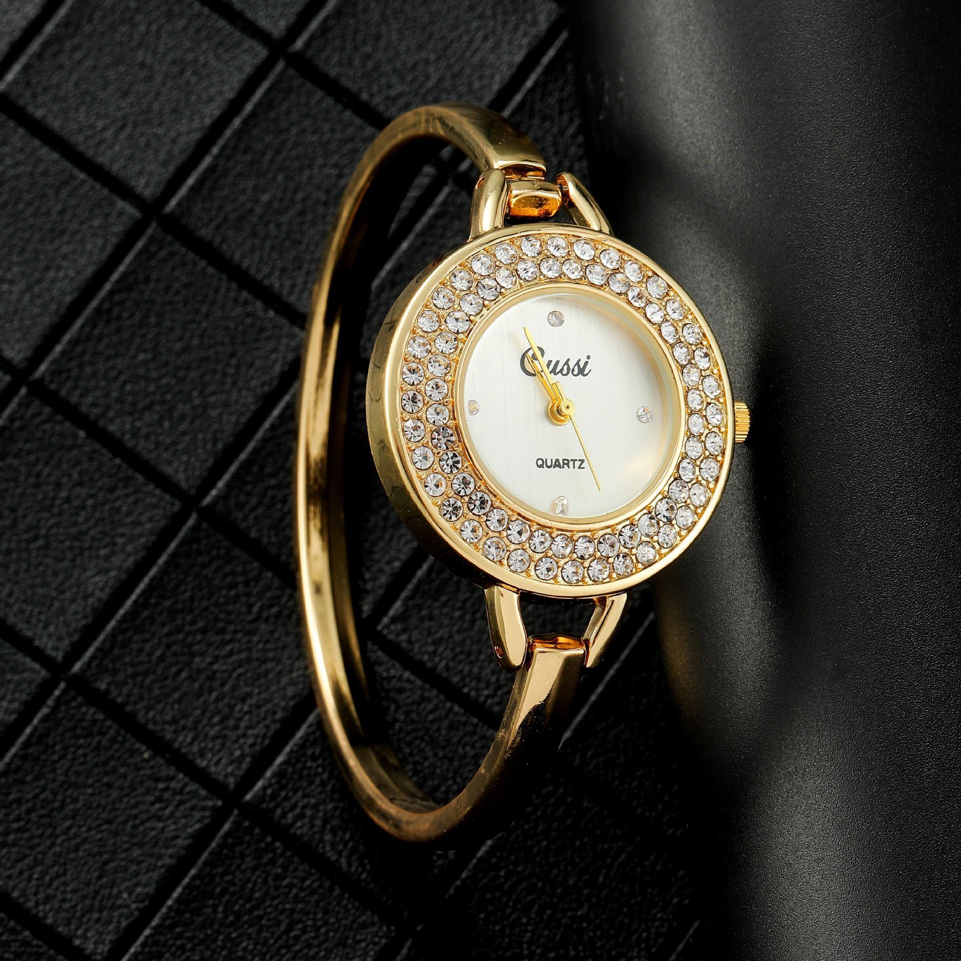 Elvoria Watch