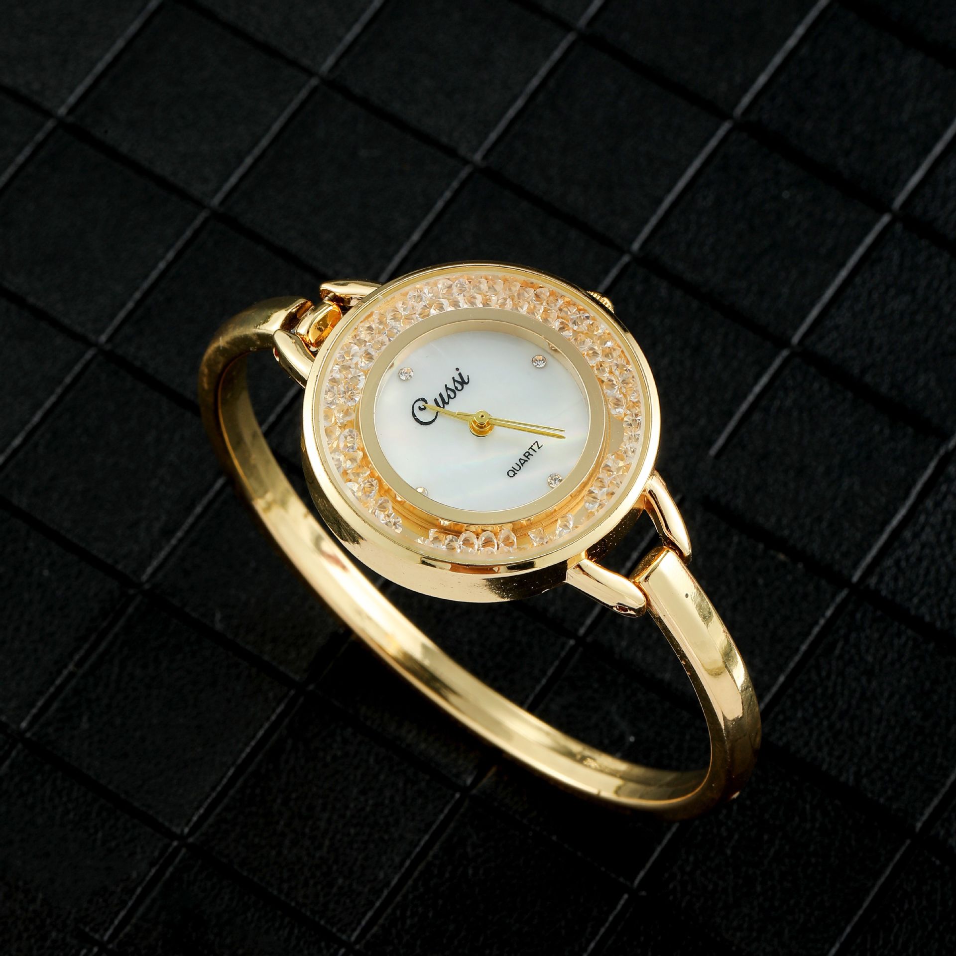 Elvoria Watch
