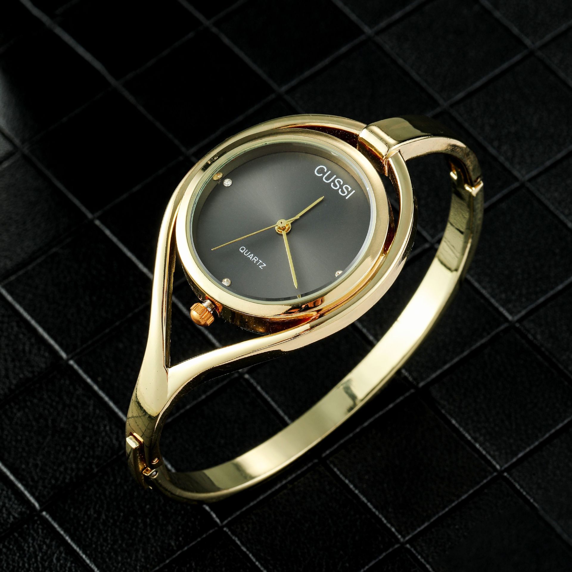 Elvoria Watch